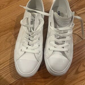 Converse White Sneakers Classic Style Size 8 Leather